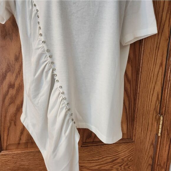 Elegant White Embellished Women's Top - Picture 3 of 4